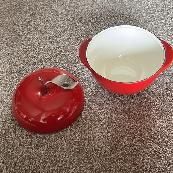 Lodge Apple Pot Enamel Cast Iron 3 Quart - Picture 3 of 4